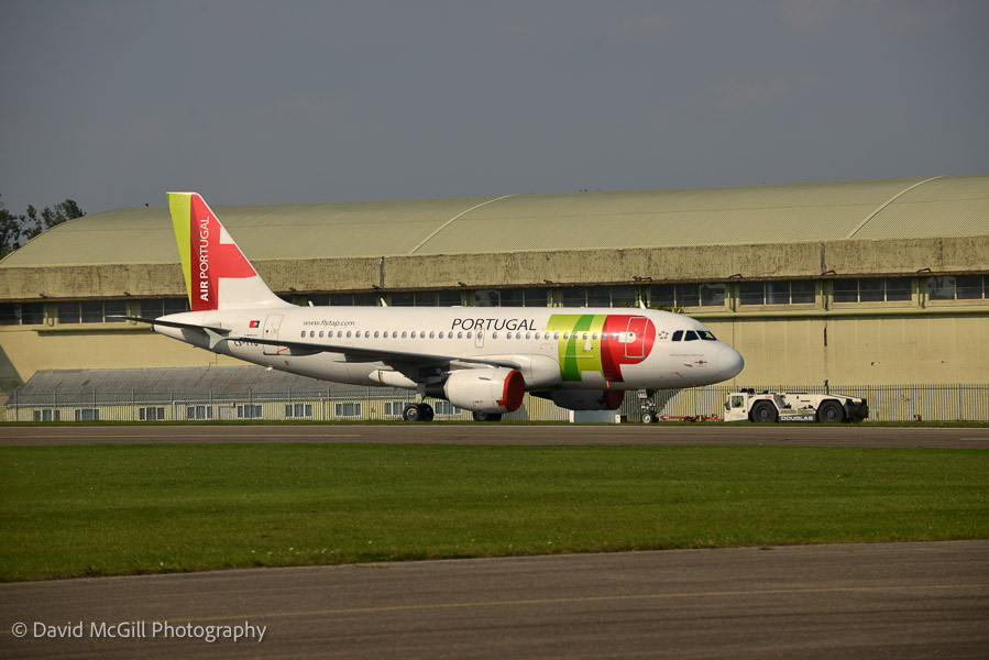 Airbus A319, Cotswold Airport, Kemble